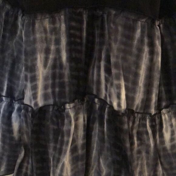 Beautiful Silk BCBG maxazria babydoll top - Picture 3 of 7